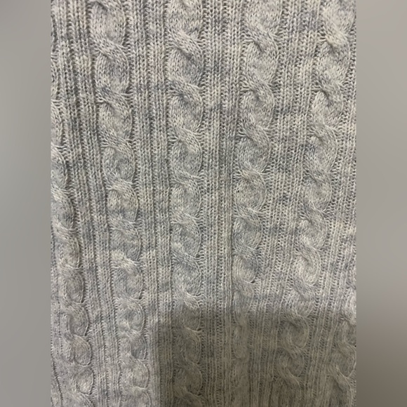 Brodie cashmere v-neck sweater - Picture 5 of 5